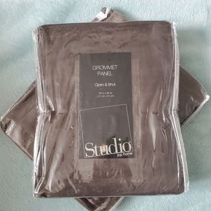 💫 Set of 2 Open & Shut Grommet Panel Curtains